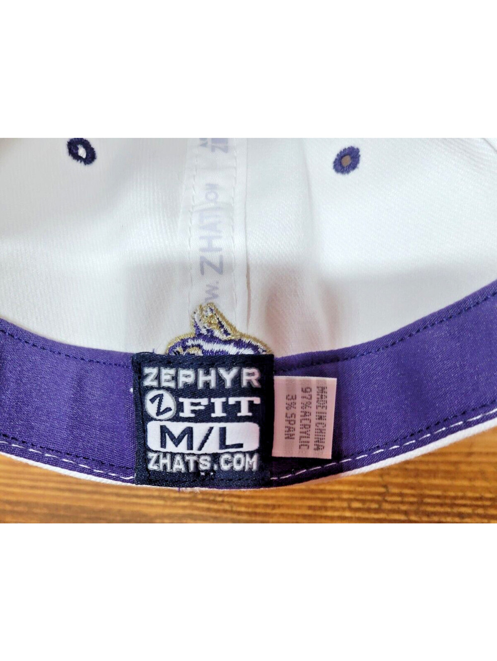 UW Huskies Flex Fit M / L Zephyr Hat Cap University of Washington NCAA White - Picture 7 of 8